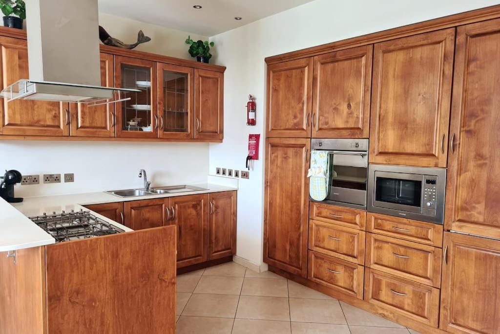Seaview 2 Bedroom Ap. In Spinola St. Julian's Exterior foto